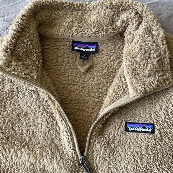 Mens PATAGONIA Light brown/tan fur quarter zip - Picture 2 of 3